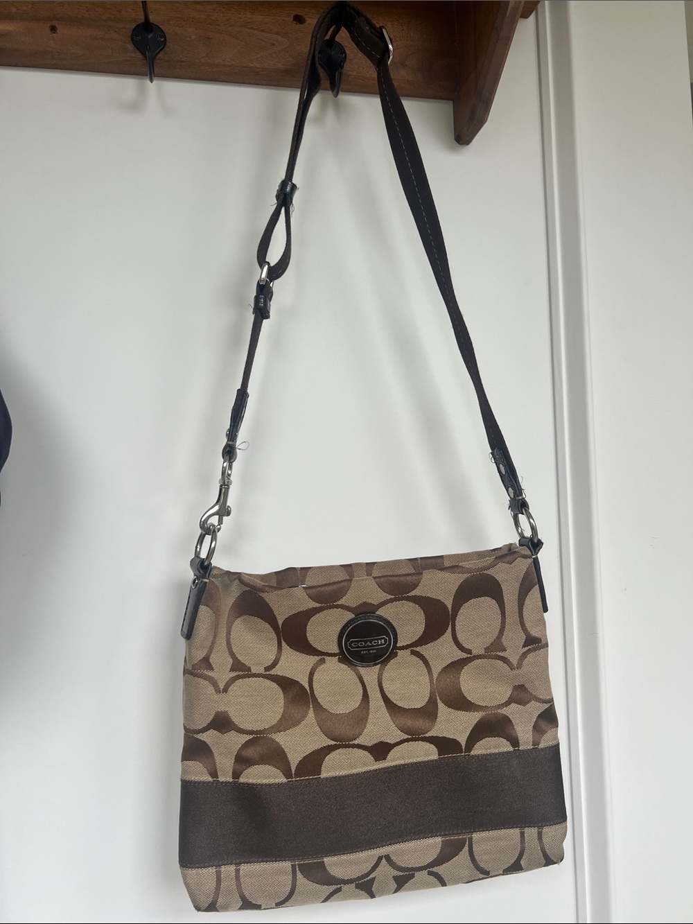 Coach Beige and Brown Signature Canvas Shoulder Bag - Picture 2 of 6